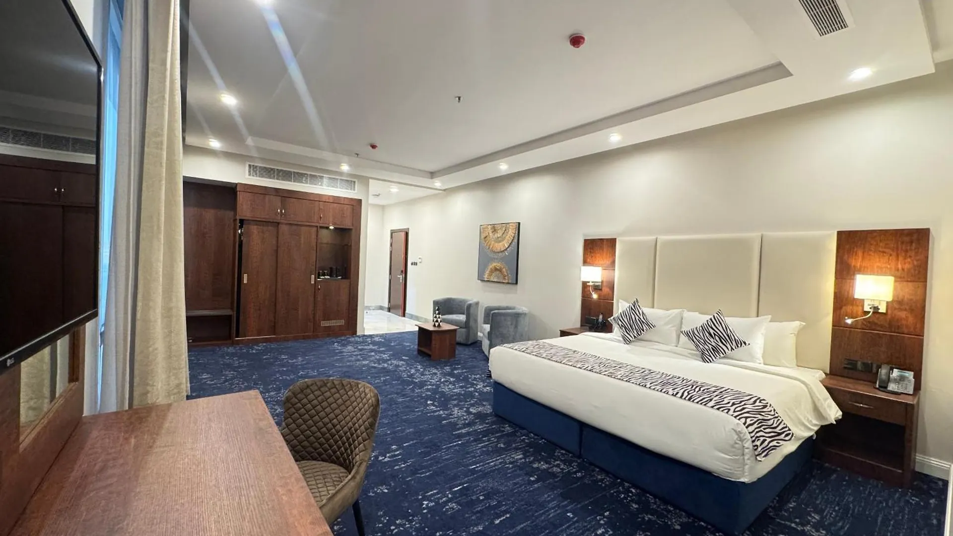 Hotel Jmd Grace A Family Hotel New Delhi